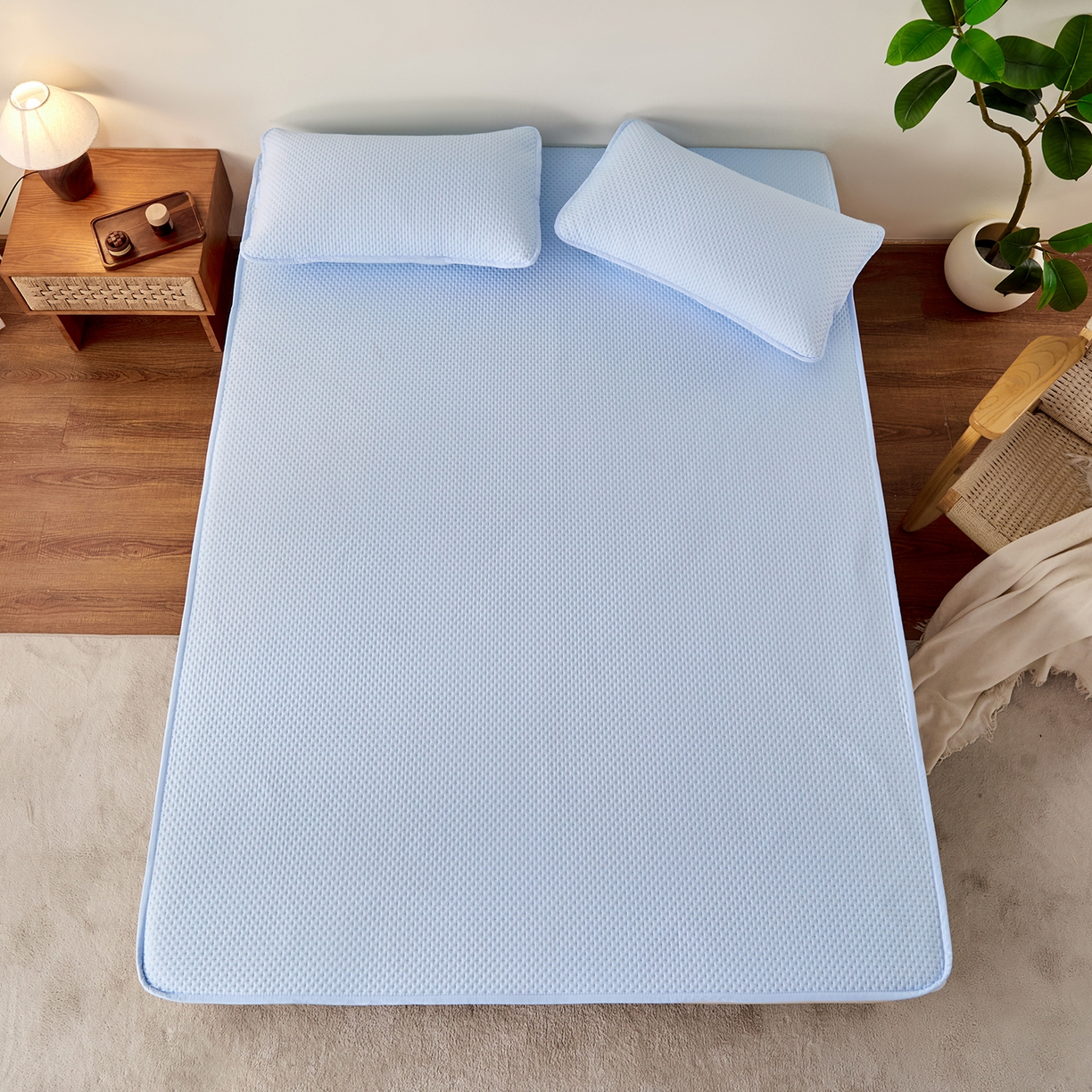 91家纺网 家纺一手货源 找家纺 永旺家纺 2025新款防水床笠-小熊系列 蓝小熊