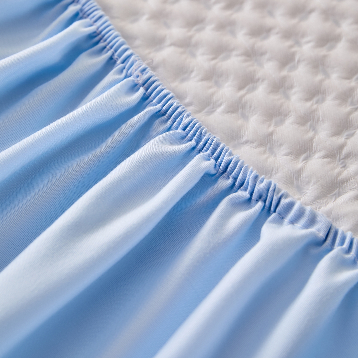 91家纺网 家纺一手货源 找家纺 永旺家纺 2025新款防水床笠-小熊系列 蓝小熊