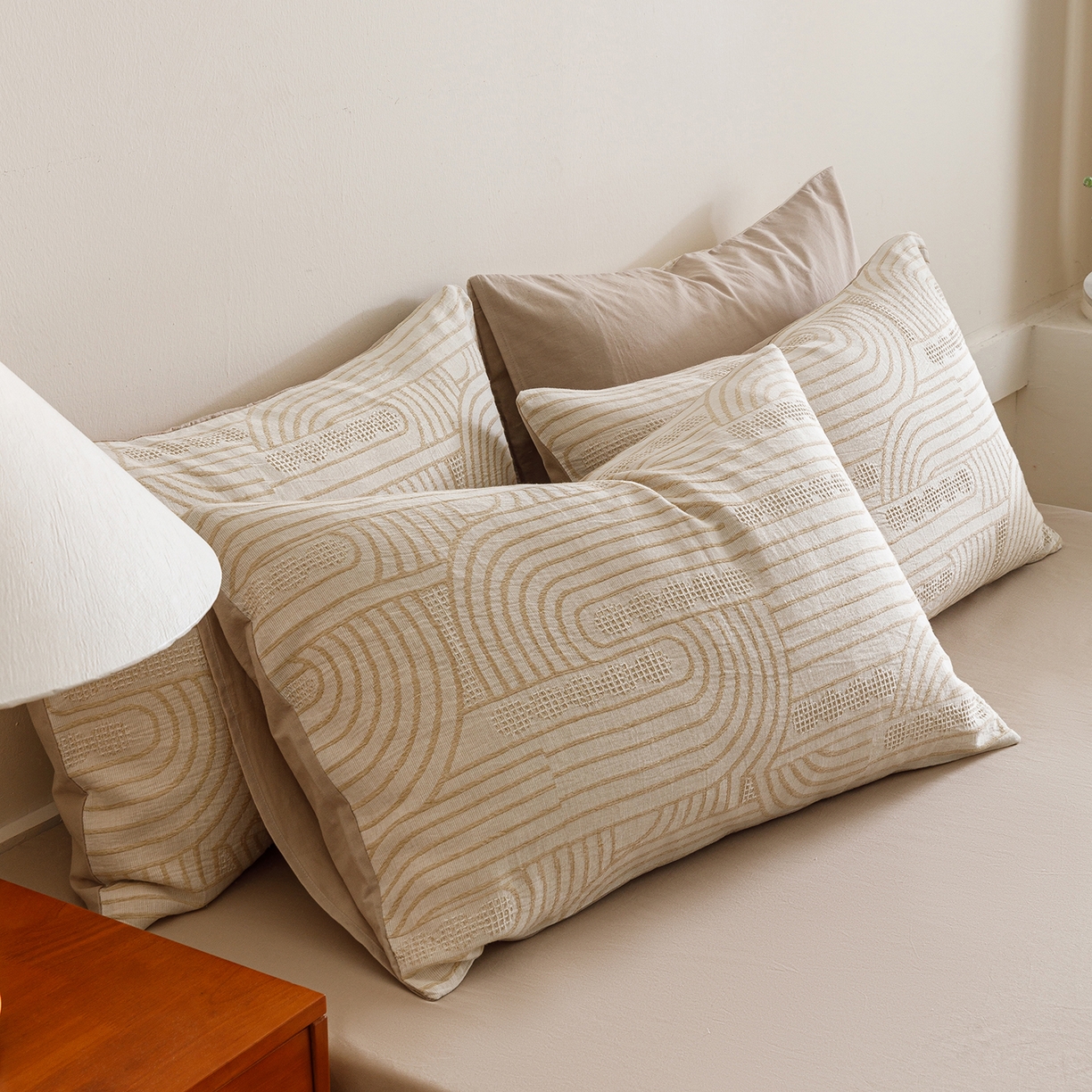 91家纺网 家纺一手货源 找家纺 春皖家纺 2026新款A类全棉双层纱AB版简约四件套 瑞拉-咖