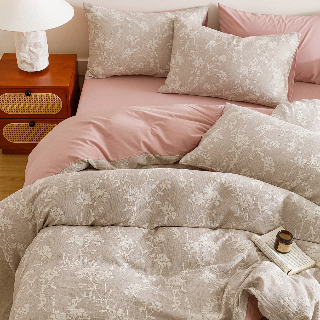 91家纺网 家纺一手货源 找家纺 春皖家纺 2026新款A类全棉双层纱AB版简约四件套 花笺