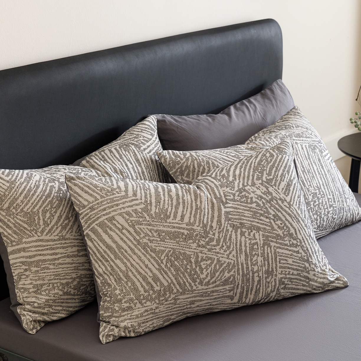 91家纺网 家纺一手货源 找家纺 春皖家纺 2026新款A类全棉双层纱AB版简约四件套 棱序