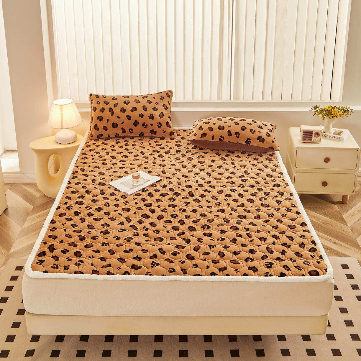 （总）永旺家纺 2025新款保暖牛奶牛奶绒床垫床褥