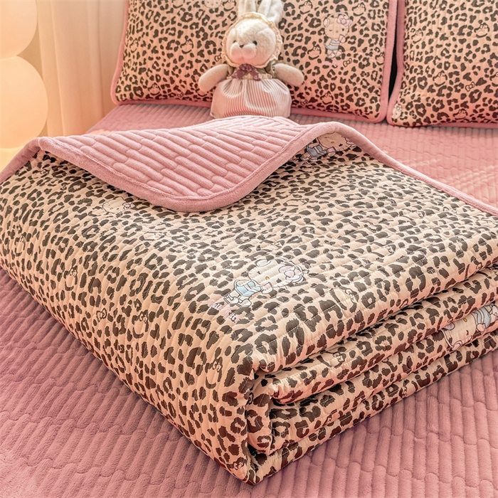 91家纺网 家纺一手货源 找家纺 （总）圣比熊 2025新款A类云朵棉加牛奶绒双面夹棉床盖床垫保护套床垫保护罩三件套