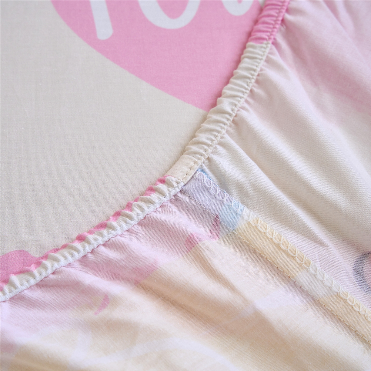 91家纺网 家纺一手货源 找家纺 百利卡通（原迪士尼家纺） 2025新款全棉圆网数码印花床笠枕套-小马宝莉 格子小马L