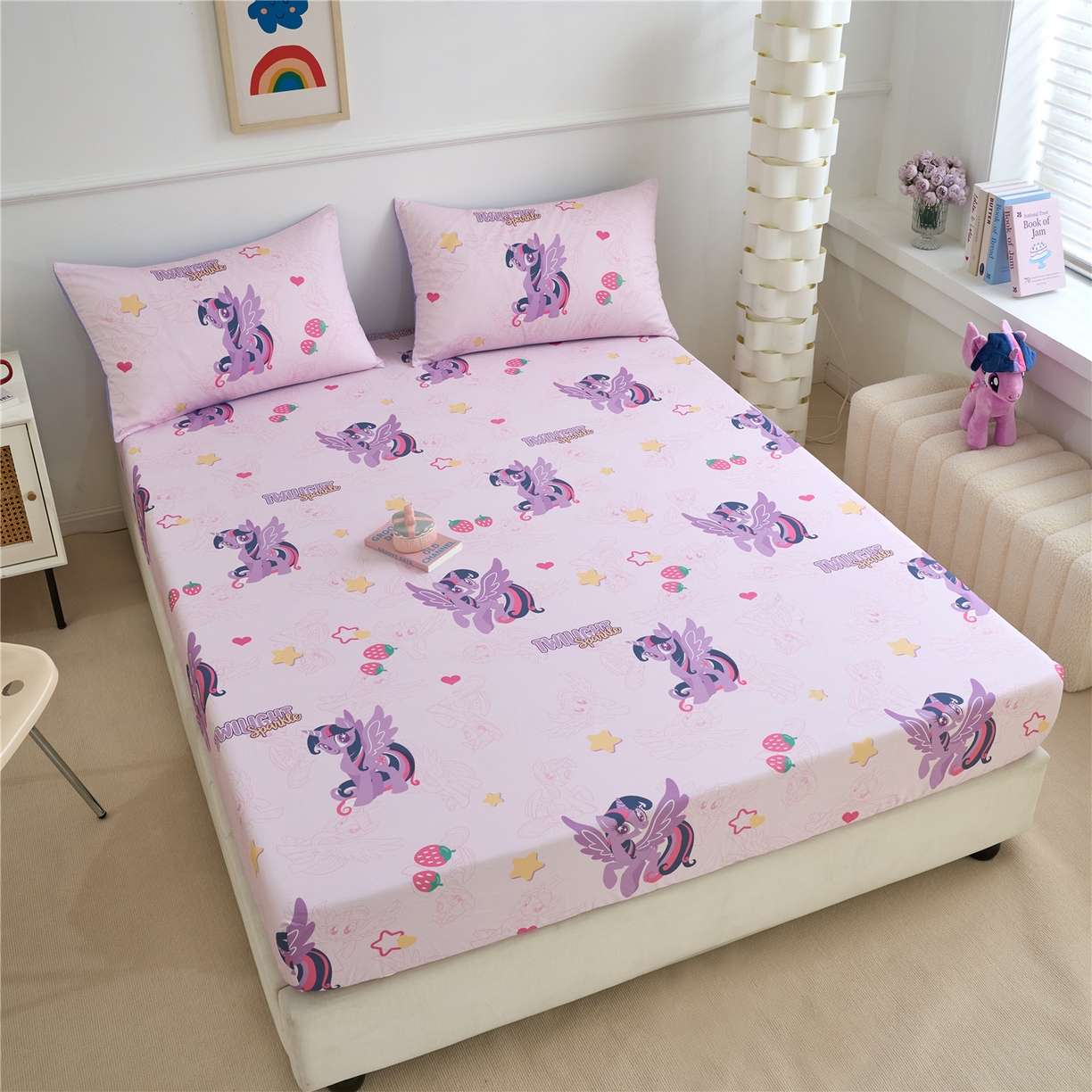 91家纺网 家纺一手货源 找家纺 百利卡通（原迪士尼家纺） 2025新款全棉圆网数码印花床笠枕套-小马宝莉 草莓紫悦L