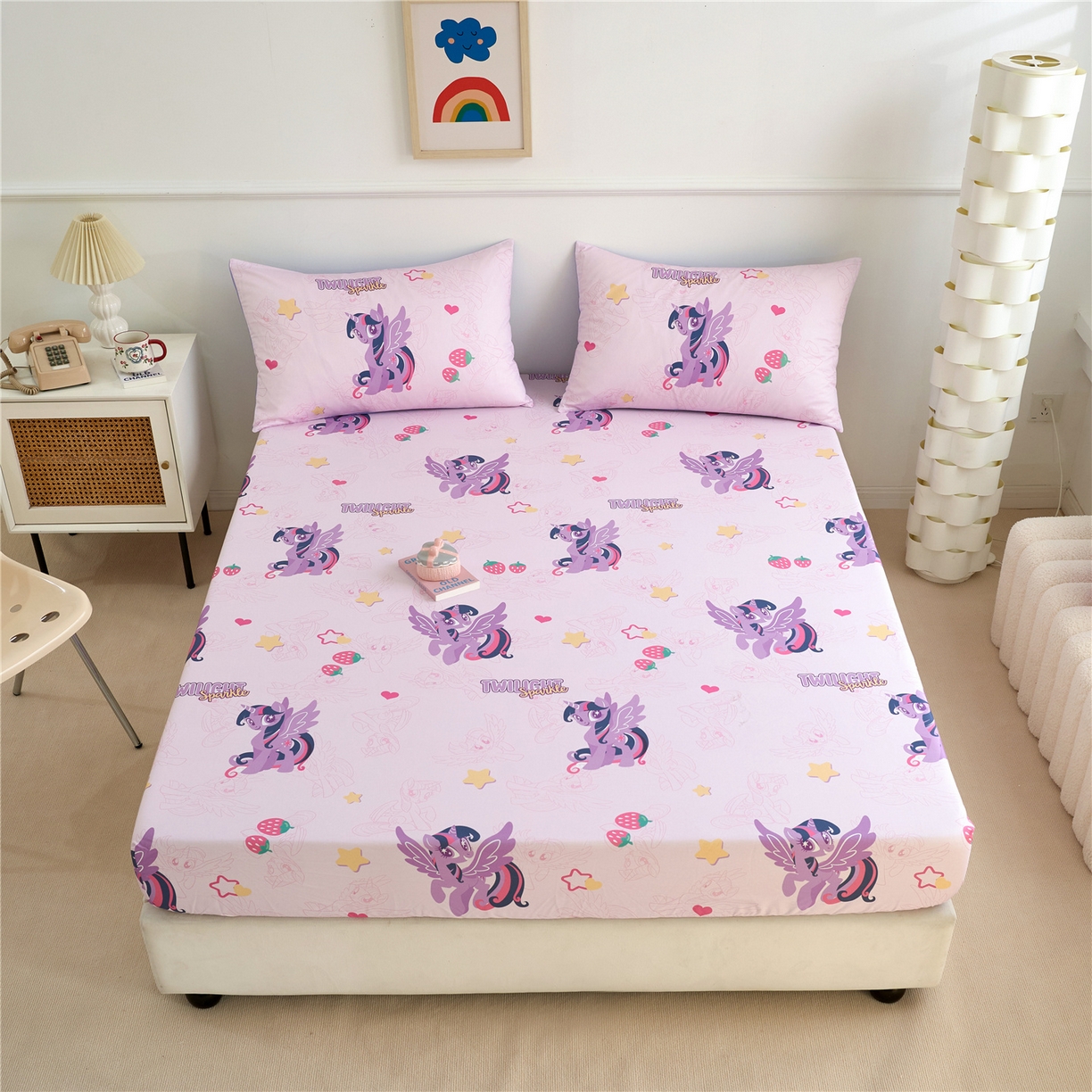 91家纺网 家纺一手货源 找家纺 百利卡通（原迪士尼家纺） 2025新款全棉圆网数码印花床笠枕套-小马宝莉 草莓紫悦L