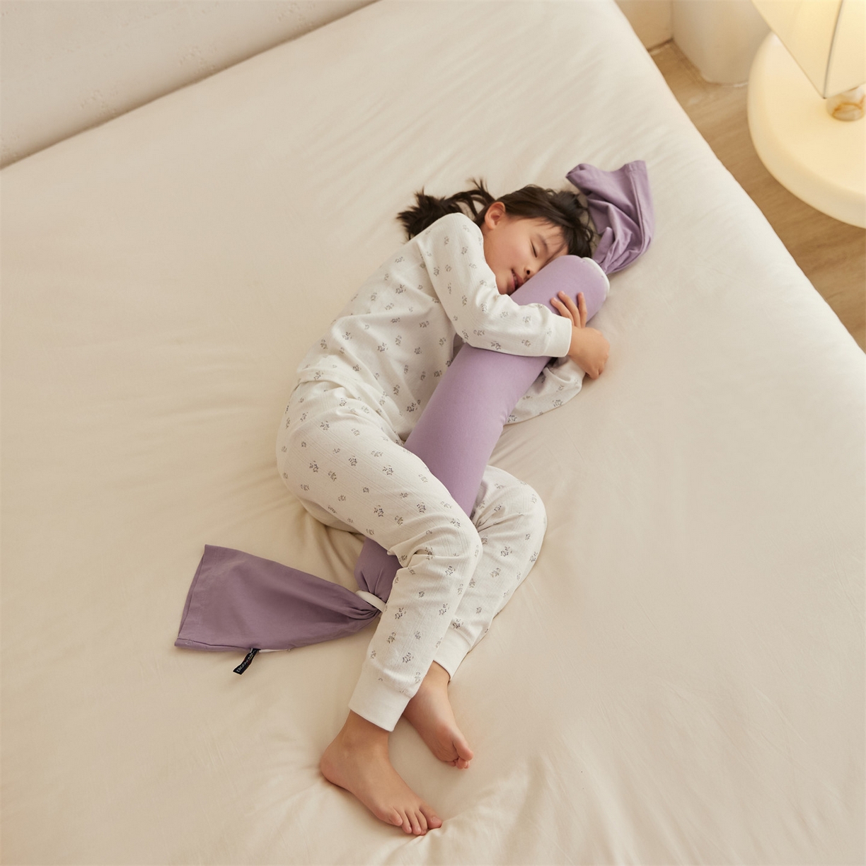 91家纺网 家纺一手货源 找家纺 头等舱 2025新款全棉氨纶针织A类孕妇 护腰 侧睡 靠垫 安抚枕 抱抱 夹腿多功能枕（模特图）配包装 紫浦