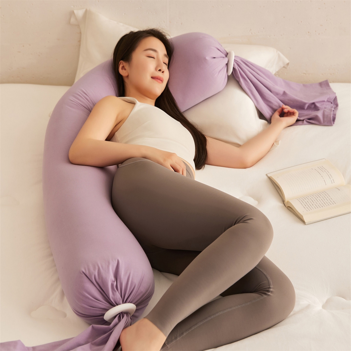 91家纺网 家纺一手货源 找家纺 头等舱 2025新款全棉氨纶针织A类孕妇 护腰 侧睡 靠垫 安抚枕 抱抱 夹腿多功能枕（模特图）配包装 紫浦