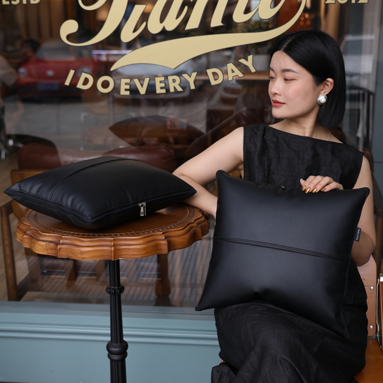 91家纺网 家纺一手货源 找家纺 （总）胜诗梵 2025新款双线拼皮磨毛抱枕被