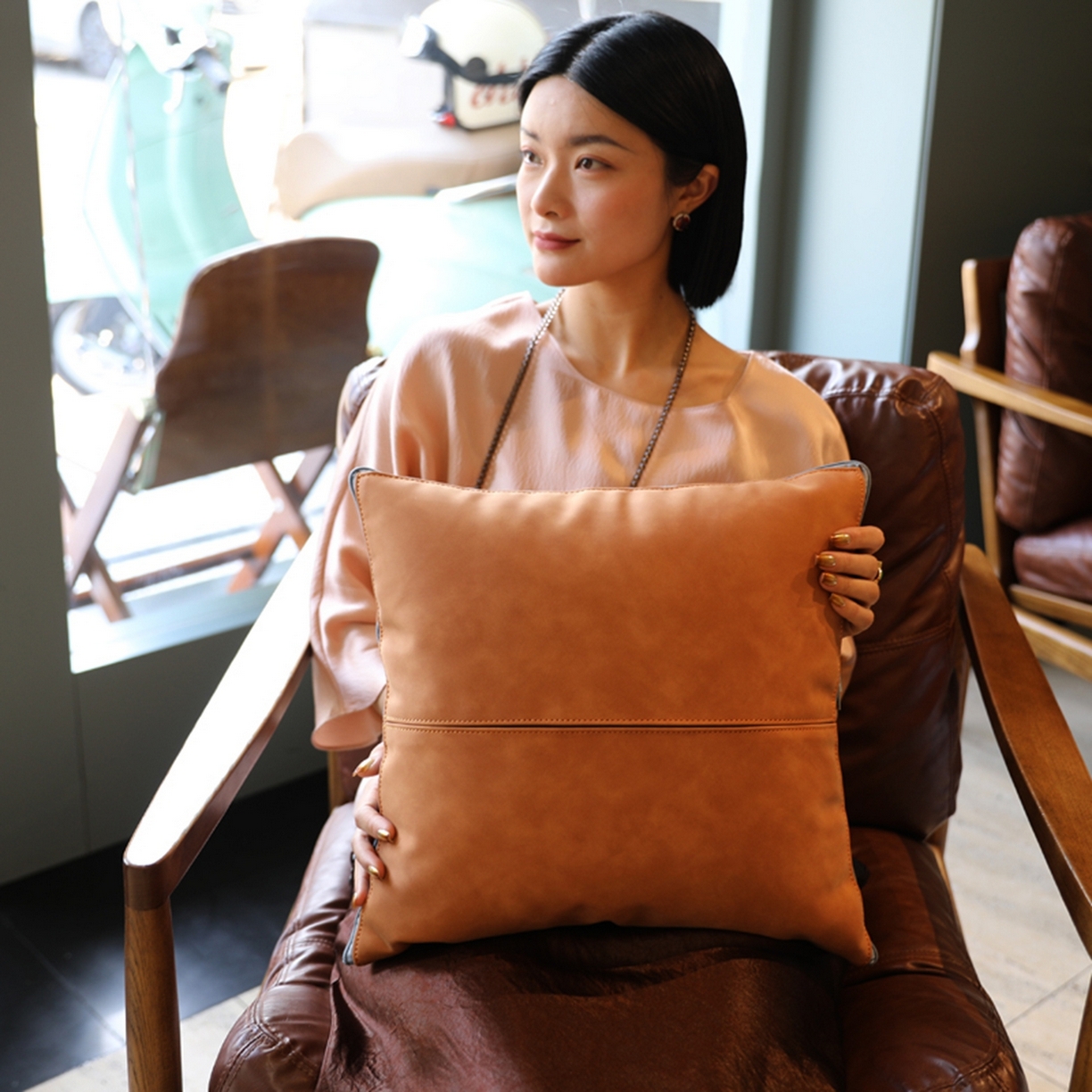 91家纺网 家纺一手货源 找家纺 （总）胜诗梵 2025新款双线拼皮磨毛抱枕被