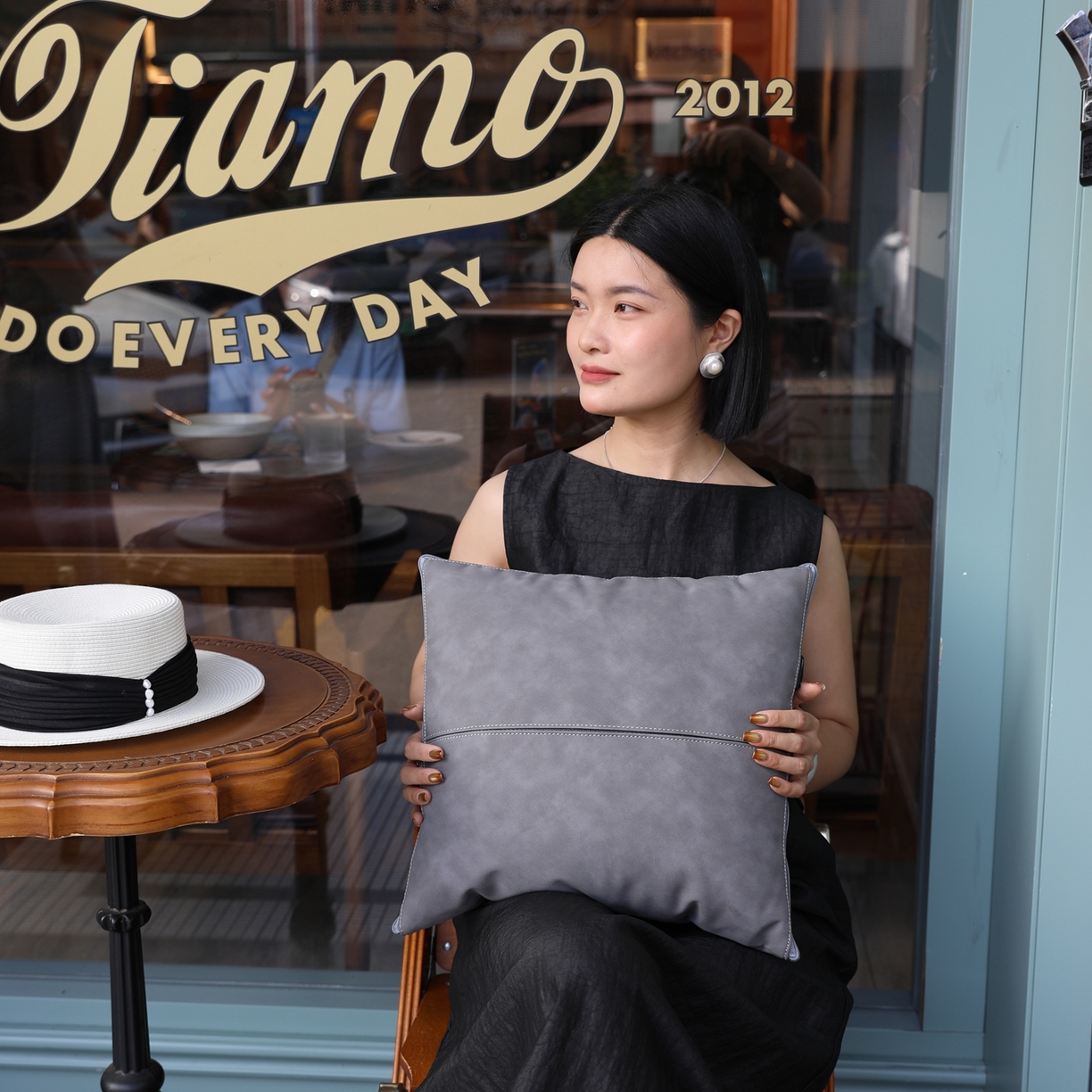 91家纺网 家纺一手货源 找家纺 （总）胜诗梵 2025新款双线拼皮磨毛抱枕被