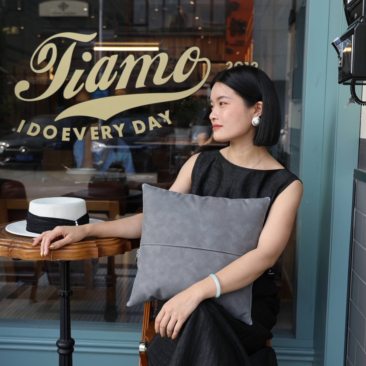 91家纺网 家纺一手货源 找家纺 （总）胜诗梵 2025新款双线拼皮磨毛抱枕被