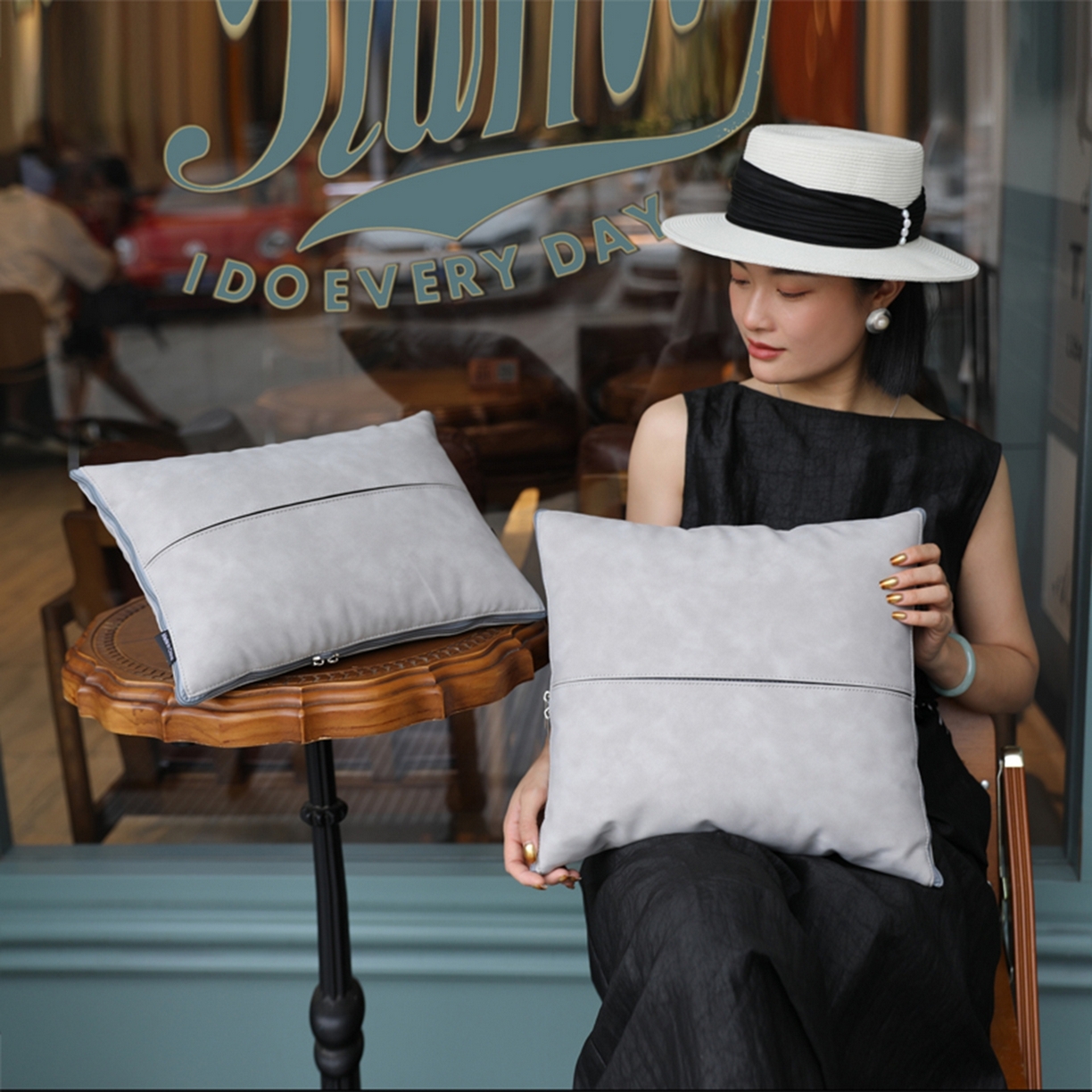 91家纺网 家纺一手货源 找家纺 胜诗梵 2025新款双线拼皮磨毛抱枕被 佐拉