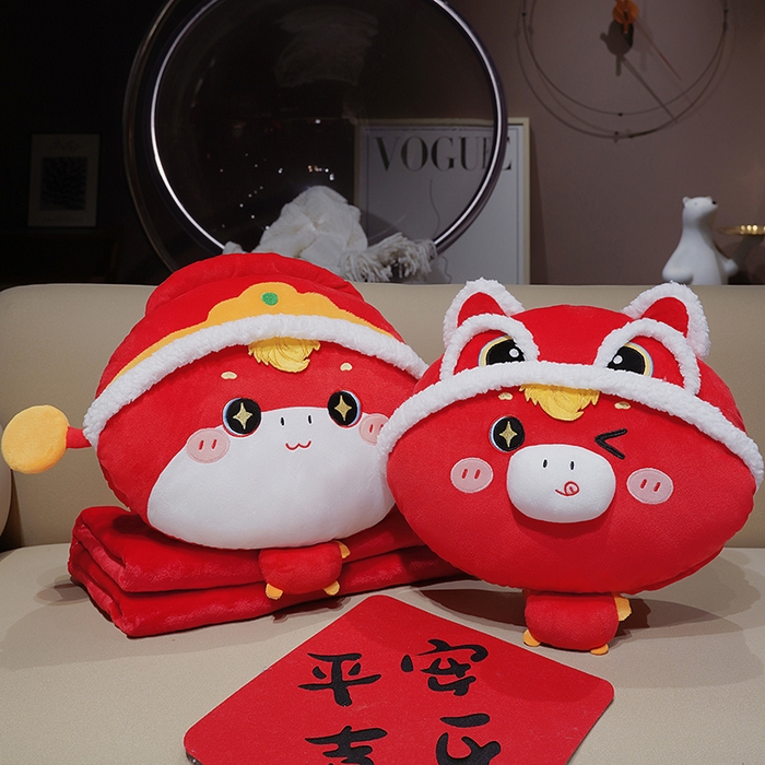 91家纺网 家纺一手货源 找家纺 仟亿莱 2025新款醒师小马驹三用抱枕毯 财神福马-2