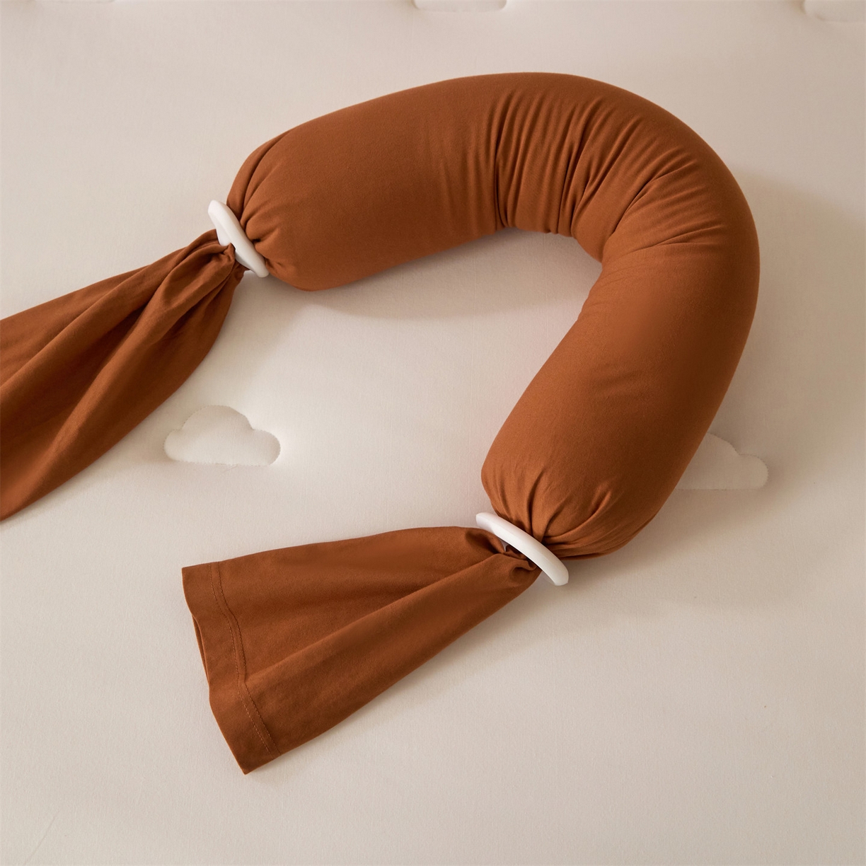 头等舱 2025全棉氨纶针织A类孕妇 护腰 侧睡 靠垫 安抚枕 抱抱 夹腿多功能枕(空镜图）配包装 焦糖