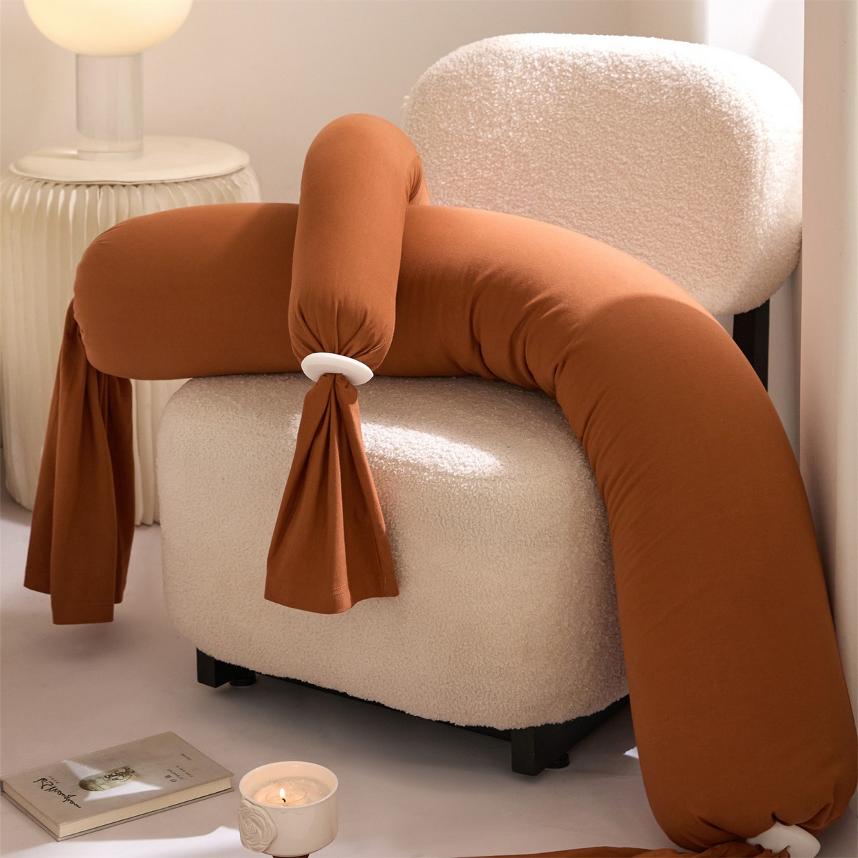 91家纺网 家纺一手货源 找家纺 头等舱 2025全棉氨纶针织A类孕妇 护腰 侧睡 靠垫 安抚枕 抱抱 夹腿多功能枕(空镜图）配包装 焦糖