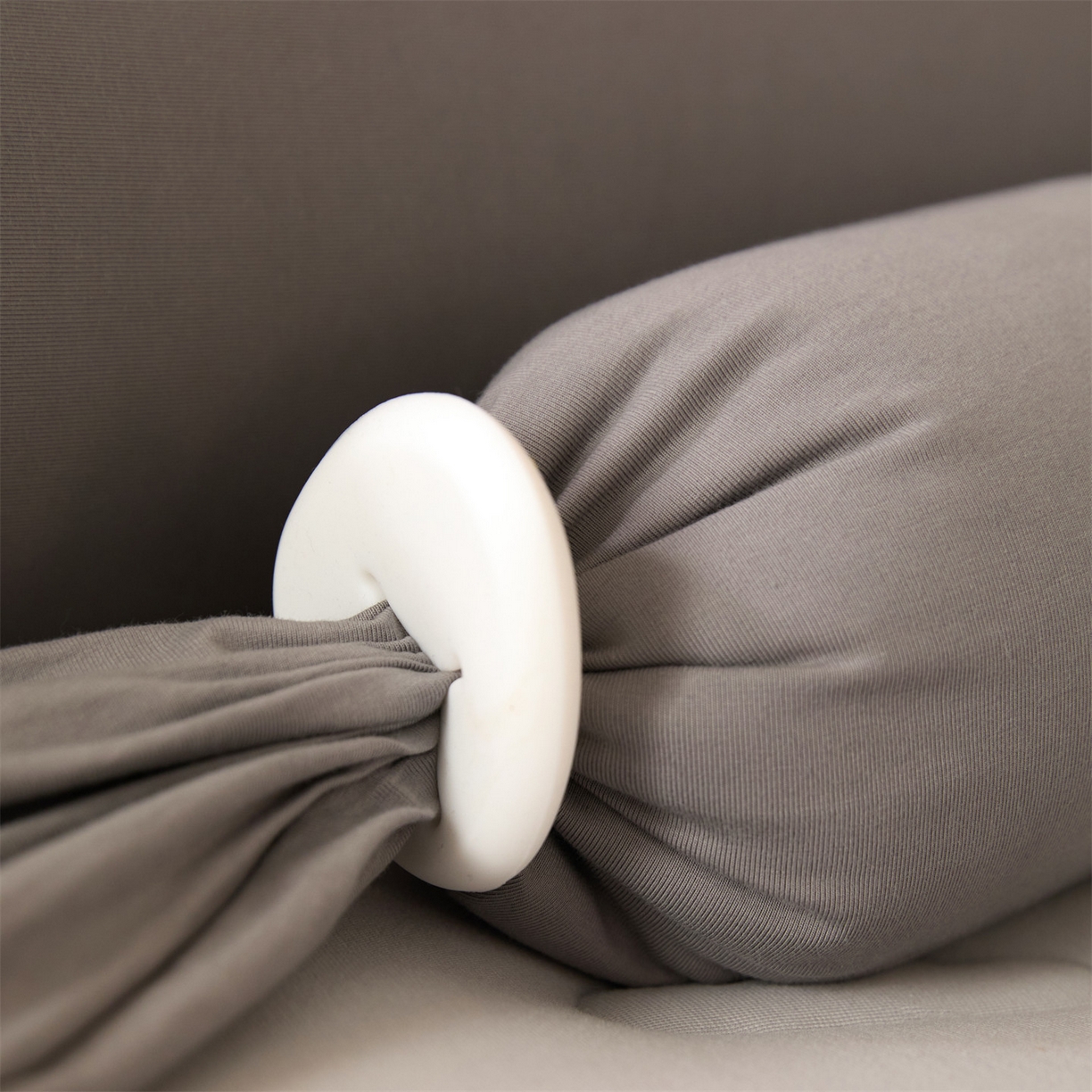 91家纺网 家纺一手货源 找家纺 头等舱 2025全棉氨纶针织A类孕妇 护腰 侧睡 靠垫 安抚枕 抱抱 夹腿多功能枕(空镜图）配包装 浅山