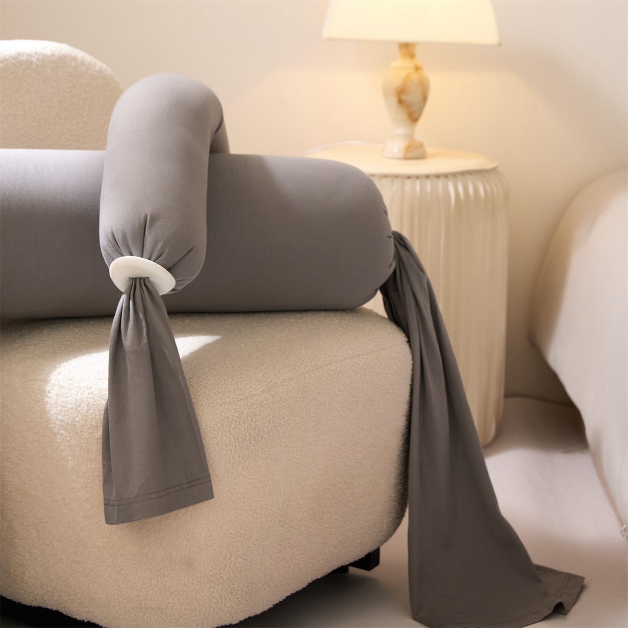 91家纺网 家纺一手货源 找家纺 头等舱 2025全棉氨纶针织A类孕妇 护腰 侧睡 靠垫 安抚枕 抱抱 夹腿多功能枕(空镜图）配包装 浅山