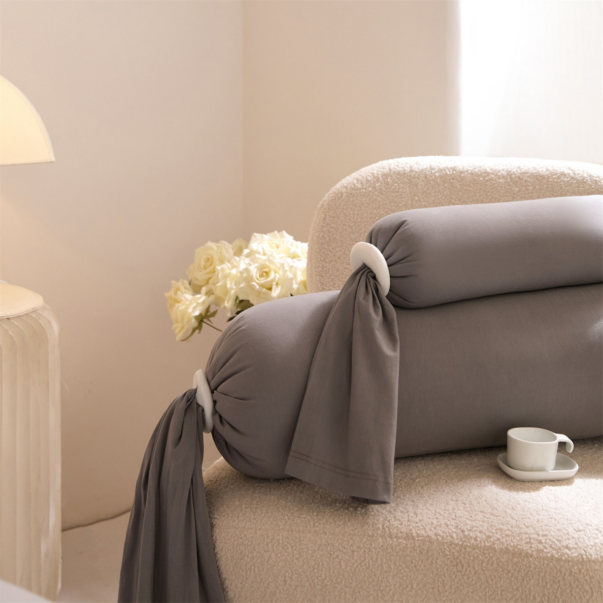 91家纺网 家纺一手货源 找家纺 头等舱 2025全棉氨纶针织A类孕妇 护腰 侧睡 靠垫 安抚枕 抱抱 夹腿多功能枕(空镜图）配包装 浅山