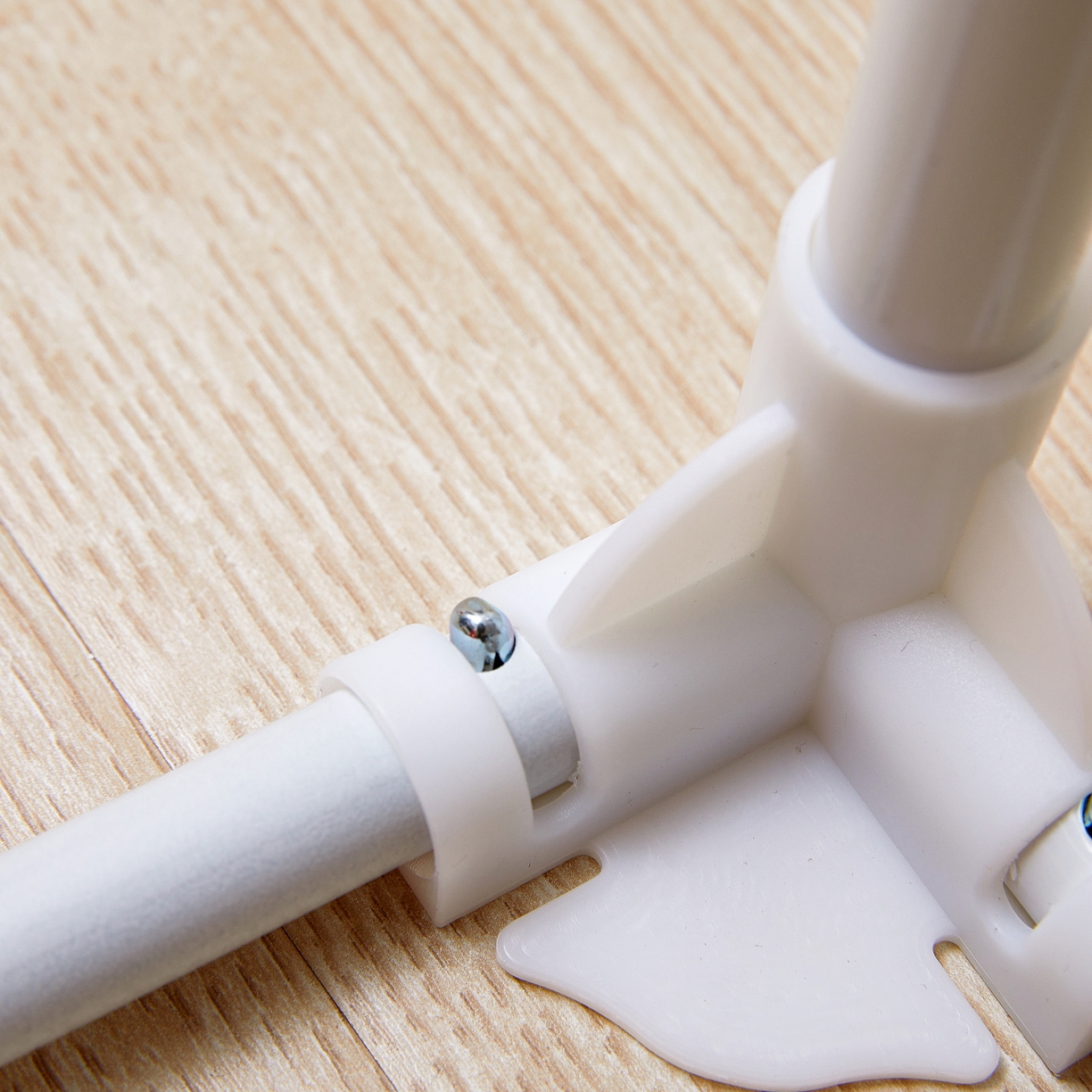 91家纺网 家纺一手货源 找家纺 夏彩 2025新款五面保暖亲肤面料坐床拉链四季款蚊帐-88632 支架