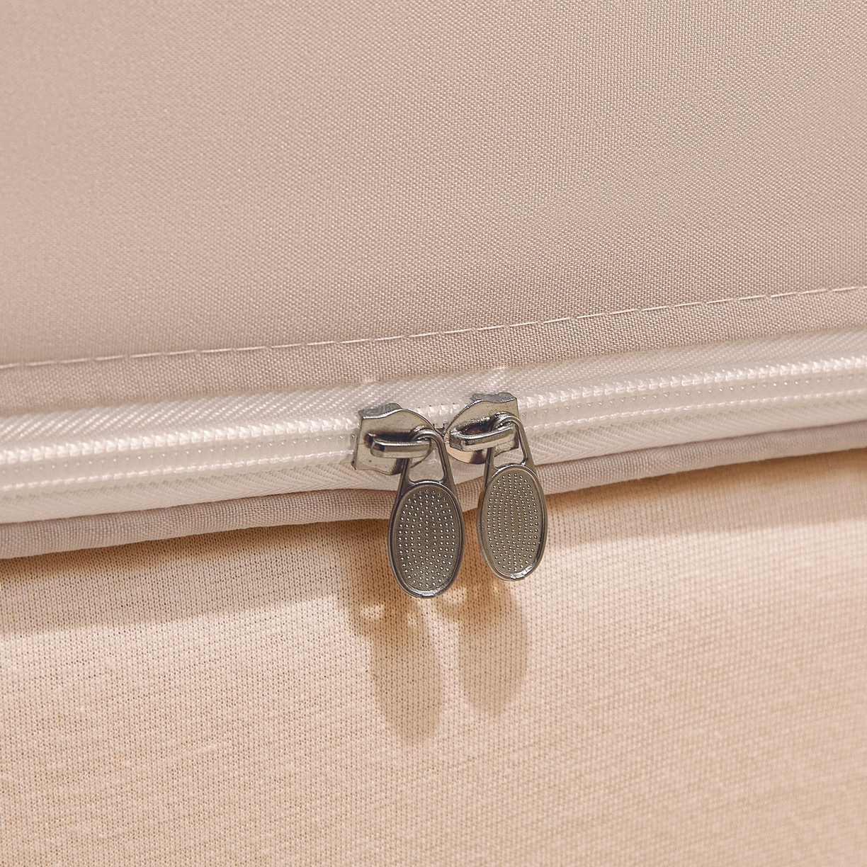 91家纺网 家纺一手货源 找家纺 夏彩 2025新款五面保暖亲肤面料坐床拉链四季款蚊帐-88632 拉贝贝