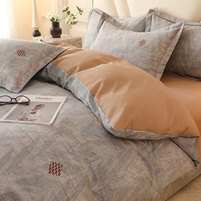 91家纺网 家纺一手货源 找家纺 木易家居 2026新款全棉磨毛印花四件套 哈伦-灰