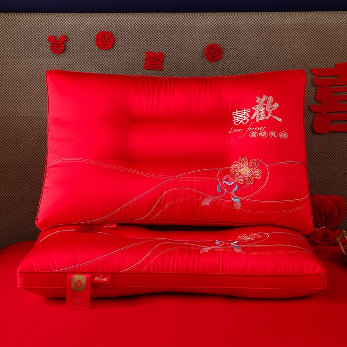 91家纺网 家纺一手货源 找家纺 （总）织布人 2025新款枕芯全棉刺绣大红喜事婚庆送礼结婚专用护颈定型枕头枕芯