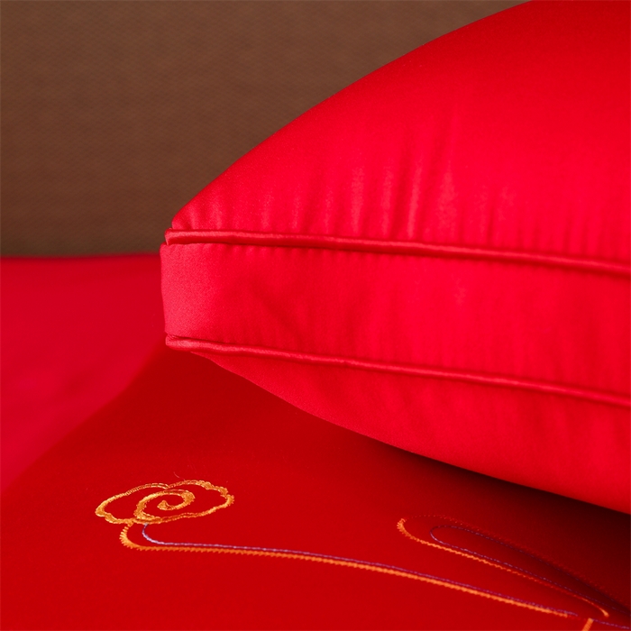 91家纺网 家纺一手货源 找家纺 织布人 2025新款枕芯全棉刺绣大红喜事婚庆送礼结婚专用护颈定型枕头枕芯 婚庆枕-花田喜事