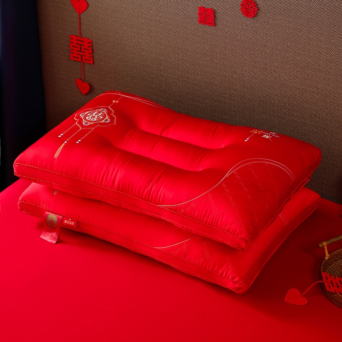 91家纺网 家纺一手货源 找家纺 织布人 2025新款枕芯全棉刺绣大红喜事婚庆送礼结婚专用护颈定型枕头枕芯 婚庆枕-皇朝囍嫁