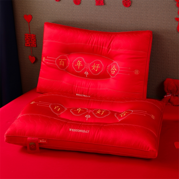 91家纺网 家纺一手货源 找家纺 织布人 2025新款枕芯全棉刺绣大红喜事婚庆送礼结婚专用护颈定型枕头枕芯 婚庆枕-天作之合