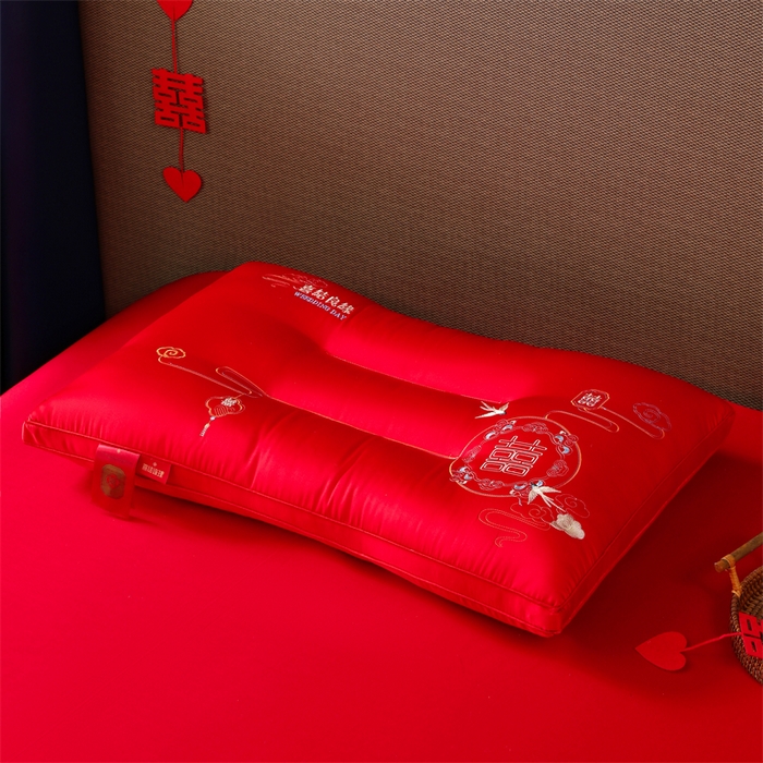 91家纺网 家纺一手货源 找家纺 织布人 2025新款枕芯全棉刺绣大红喜事婚庆送礼结婚专用护颈定型枕头枕芯 婚庆枕-花田喜事