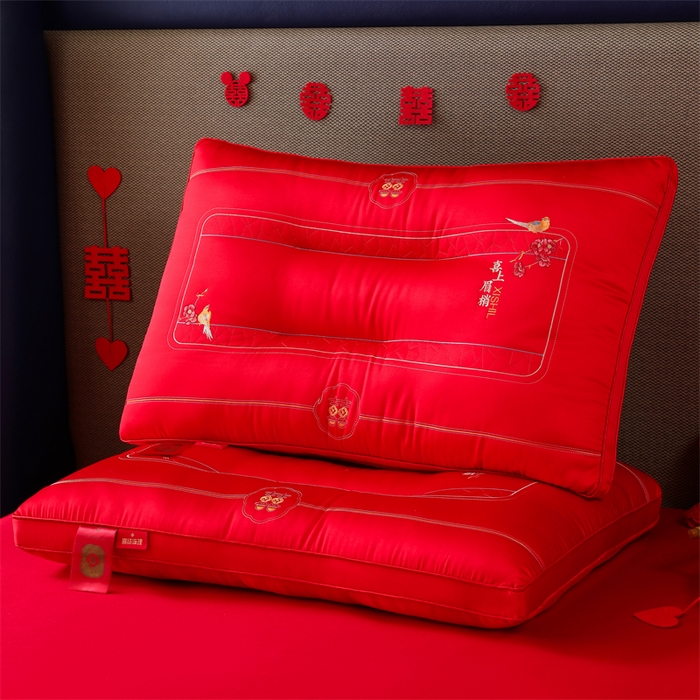 91家纺网 家纺一手货源 找家纺 织布人 2025新款枕芯全棉刺绣大红喜事婚庆送礼结婚专用护颈定型枕头枕芯 婚庆枕-喜上眉梢