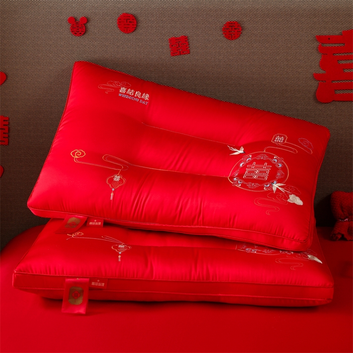 91家纺网 家纺一手货源 找家纺 织布人 2025新款枕芯全棉刺绣大红喜事婚庆送礼结婚专用护颈定型枕头枕芯 婚庆枕-花田喜事