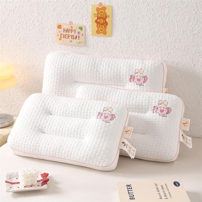 91家纺网 家纺一手货源 找家纺 织布人 2025新款枕芯A类针织按摩卡通刺绣儿童枕头学生宿舍专用护颈枕芯 A类针织按摩枕-晚安小兔