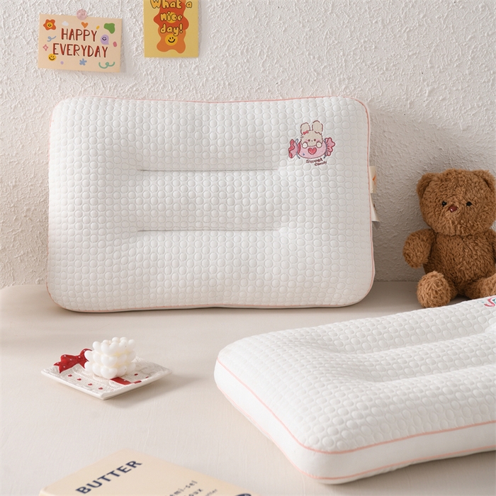 91家纺网 家纺一手货源 找家纺 织布人 2025新款枕芯A类针织按摩卡通刺绣儿童枕头学生宿舍专用护颈枕芯 A类针织按摩枕-晚安小兔