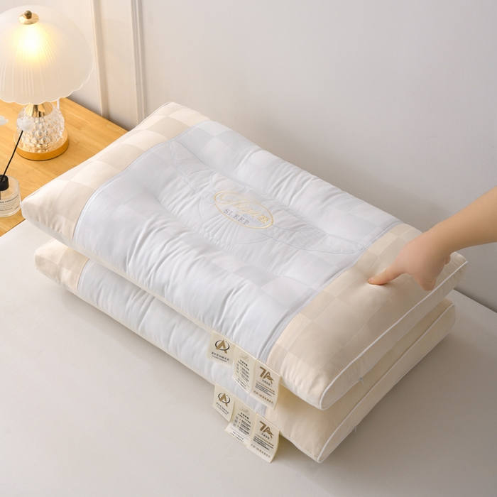 91家纺网 家纺一手货源 找家纺 织布人 2025新款枕芯A类提花7A抗菌大豆护颈枕头学生成人家用护颈定型枕芯 7A抗菌提花大豆枕-浅粉