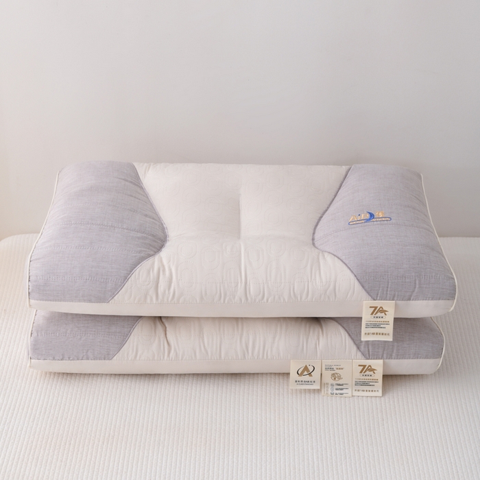 91家纺网 家纺一手货源 找家纺 织布人 2025新款枕芯7A级抗菌AIR蚕丝护颈枕头成人家用分区护颈椎枕芯 A类AIR蚕丝护颈枕-灰色