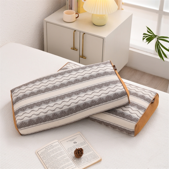 91家纺网 家纺一手货源 找家纺 织布人 2025新款全棉棉麻立体碎花全荞麦壳枕头成人家用学生助睡眠硬枕芯 棉麻立体小清新枕-浅咖