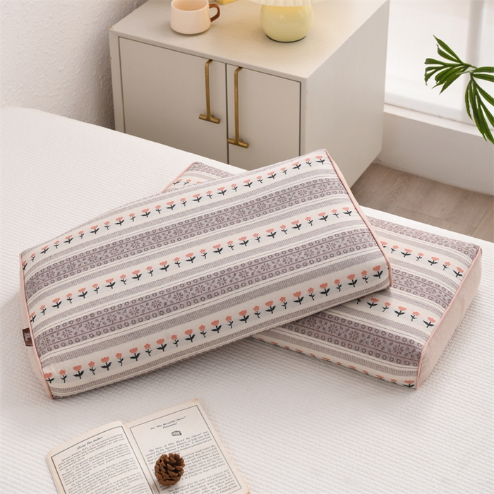 91家纺网 家纺一手货源 找家纺 织布人 2025新款全棉棉麻立体碎花全荞麦壳枕头成人家用学生助睡眠硬枕芯 棉麻立体小清新枕-粉色