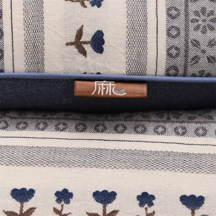 91家纺网 家纺一手货源 找家纺 织布人 2025新款全棉棉麻立体碎花全荞麦壳枕头成人家用学生助睡眠硬枕芯 棉麻立体小清新枕-蓝色