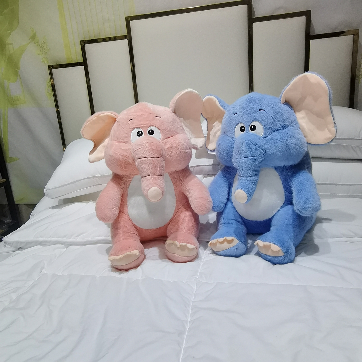 91家纺网 家纺一手货源 找家纺 安力森/诚臻酒店用品 2025新款软萌动物毛绒公仔合集 大象 / 哈士奇 / 小熊玩偶 床上抱枕枕头礼物 大象蓝