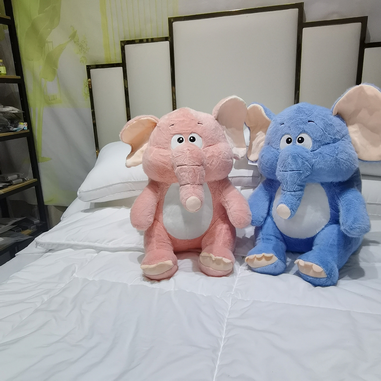 91家纺网 家纺一手货源 找家纺 安力森/诚臻酒店用品 2025新款软萌动物毛绒公仔合集 大象 / 哈士奇 / 小熊玩偶 床上抱枕枕头礼物 大象蓝