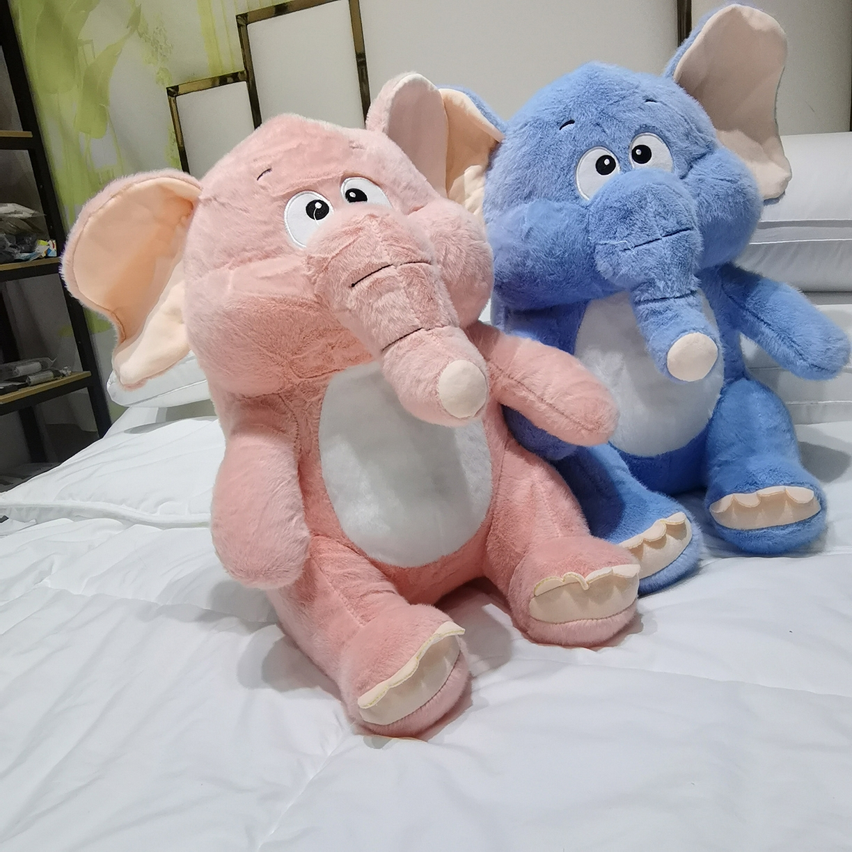 91家纺网 家纺一手货源 找家纺 安力森/诚臻酒店用品 2025新款软萌动物毛绒公仔合集 大象 / 哈士奇 / 小熊玩偶 床上抱枕枕头礼物 大象蓝