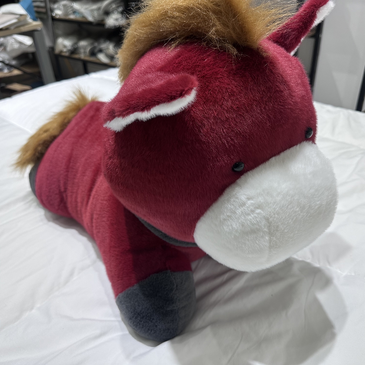 91家纺网 家纺一手货源 找家纺 安力森/诚臻酒店用品 2025新款软萌动物毛绒公仔合集 大象 / 哈士奇 / 小熊玩偶 床上抱枕枕头礼物 马到成功