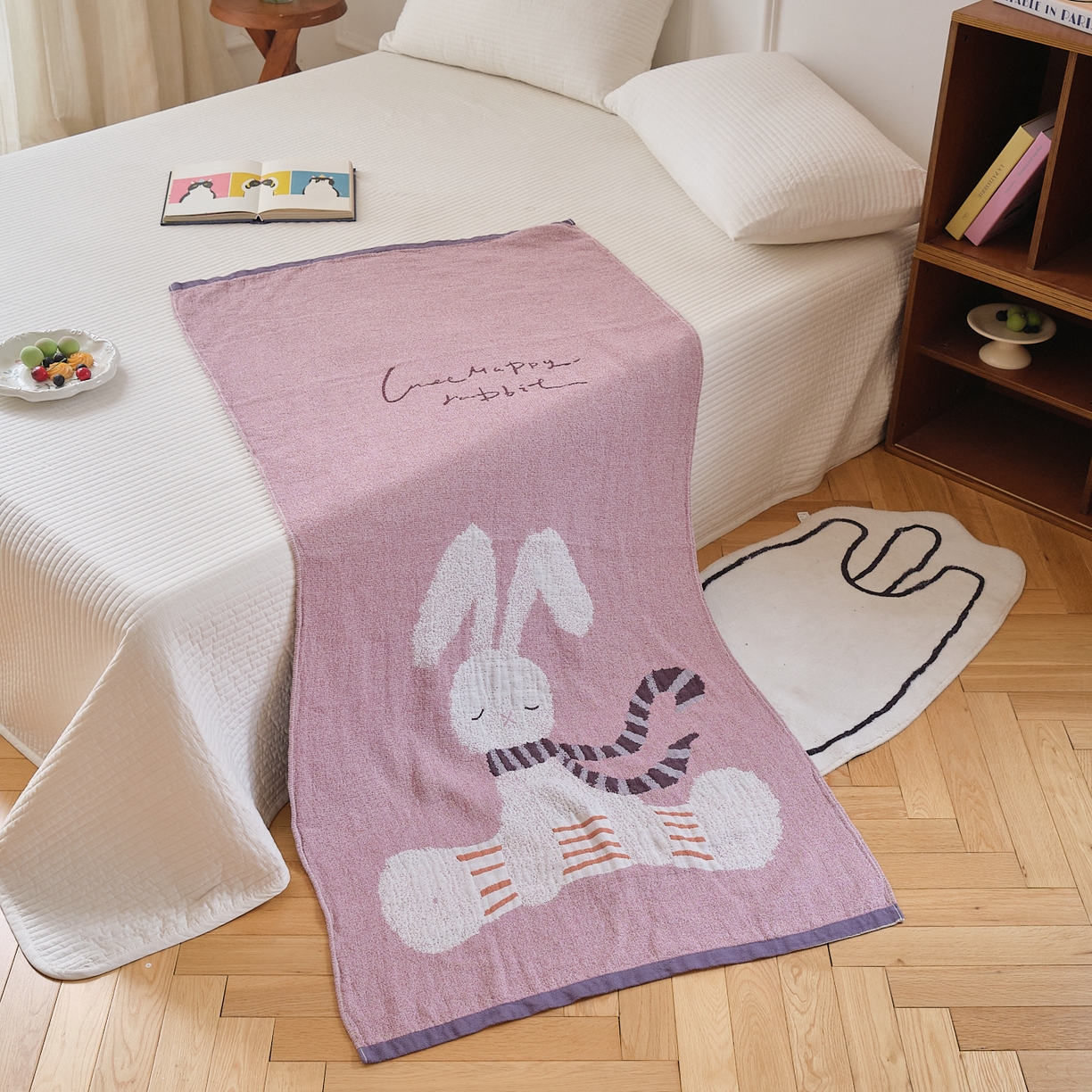 91家纺网 家纺一手货源 找家纺 沐瑟家纺 2025新款卡通A类全棉四层纱布浴巾加大毛巾-第二组 波尔兔 80*160cm浴巾/条