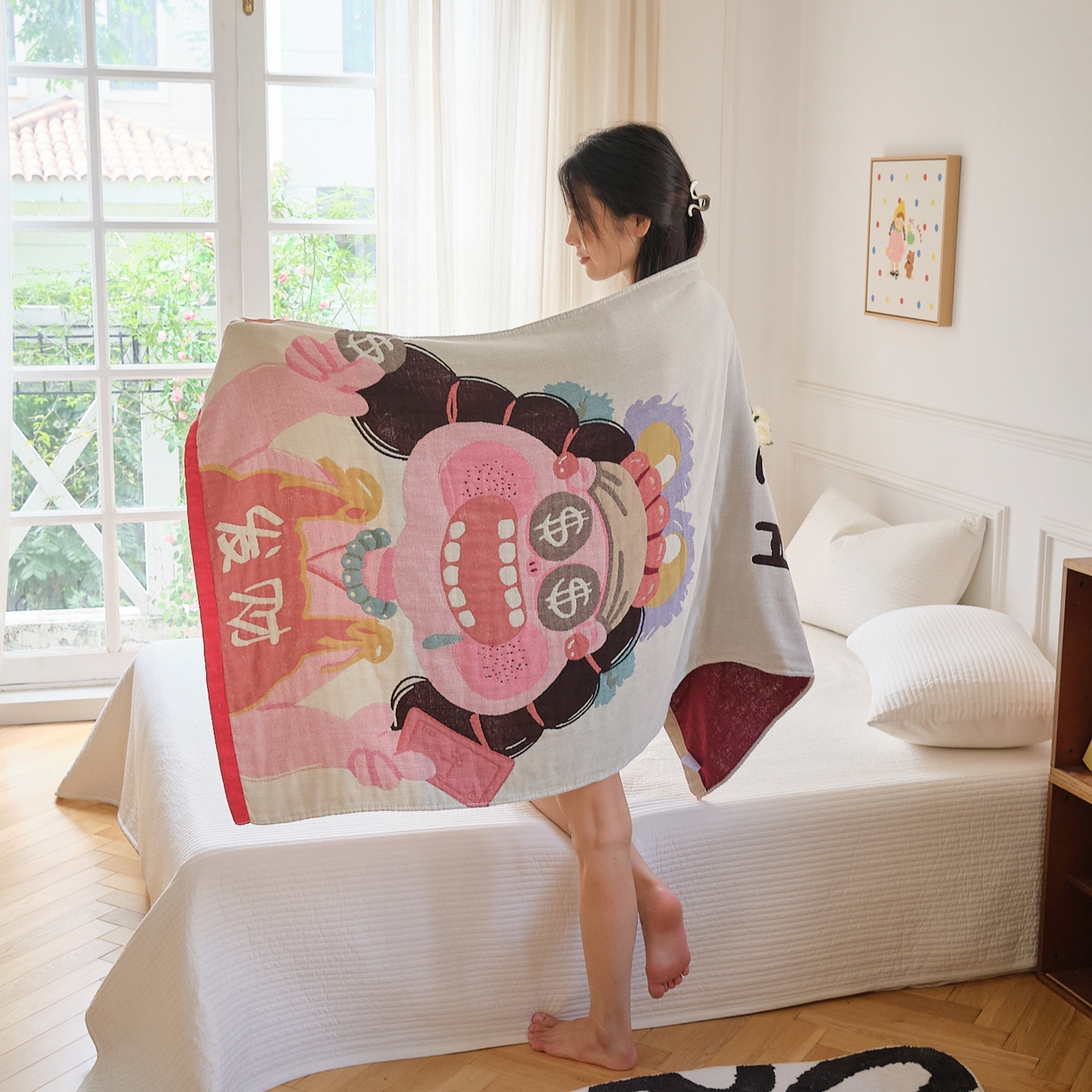 91家纺网 家纺一手货源 找家纺 沐瑟家纺 2025新款卡通A类全棉四层纱布浴巾加大毛巾-第二组 发财女孩 80*160cm浴巾/条