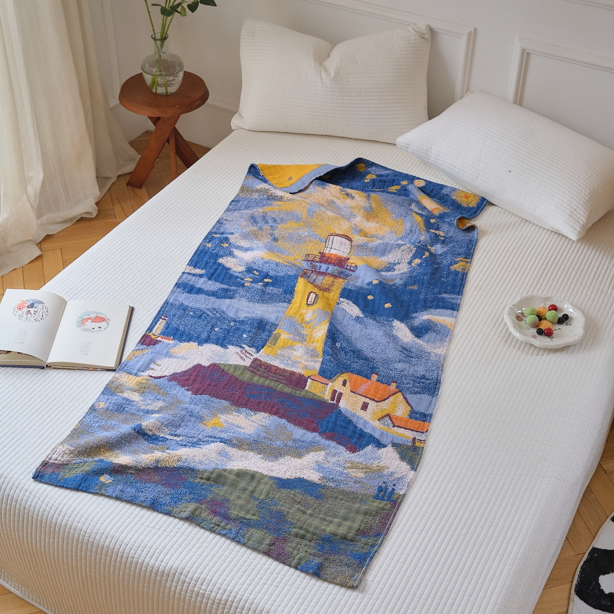 91家纺网 家纺一手货源 找家纺 沐瑟家纺 2025新款卡通A类全棉四层纱布浴巾加大毛巾-第二组 暮色灯塔 80*160cm浴巾/条