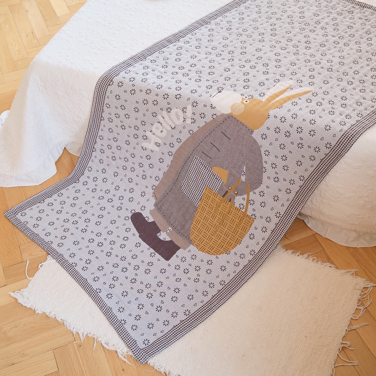 91家纺网 家纺一手货源 找家纺 沐瑟家纺 2025新款卡通A类全棉四层纱布浴巾加大毛巾-第二组 时尚毛驴 80*160cm浴巾/条