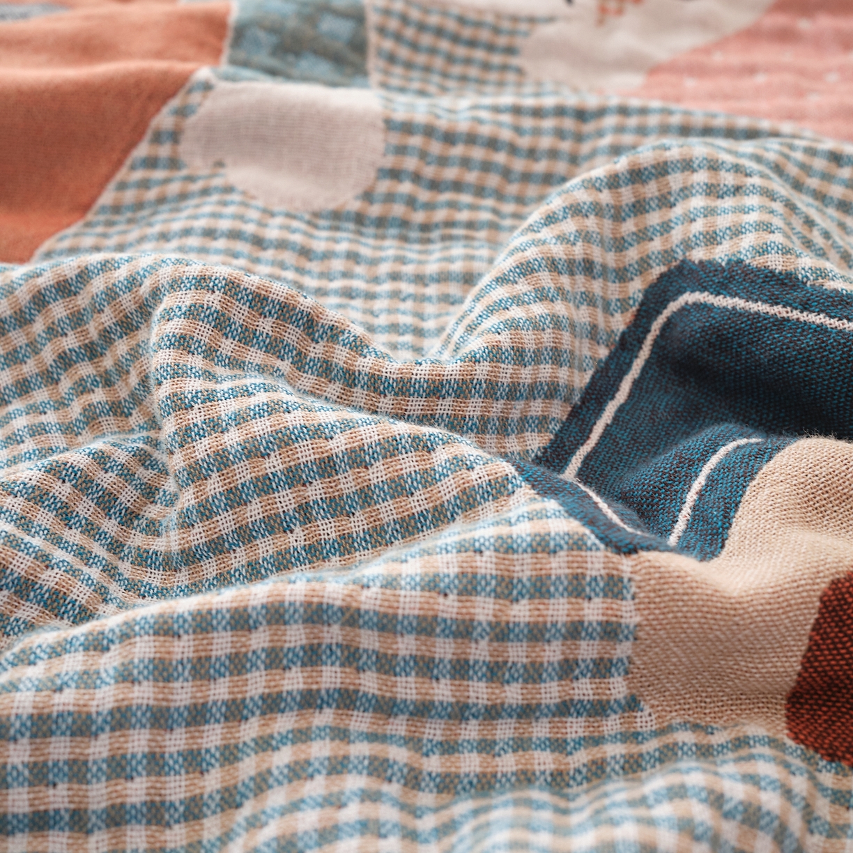 91家纺网 家纺一手货源 找家纺 沐瑟家纺 2025新款卡通A类全棉四层纱布浴巾加大毛巾-第二组 童年 80*160cm浴巾/条