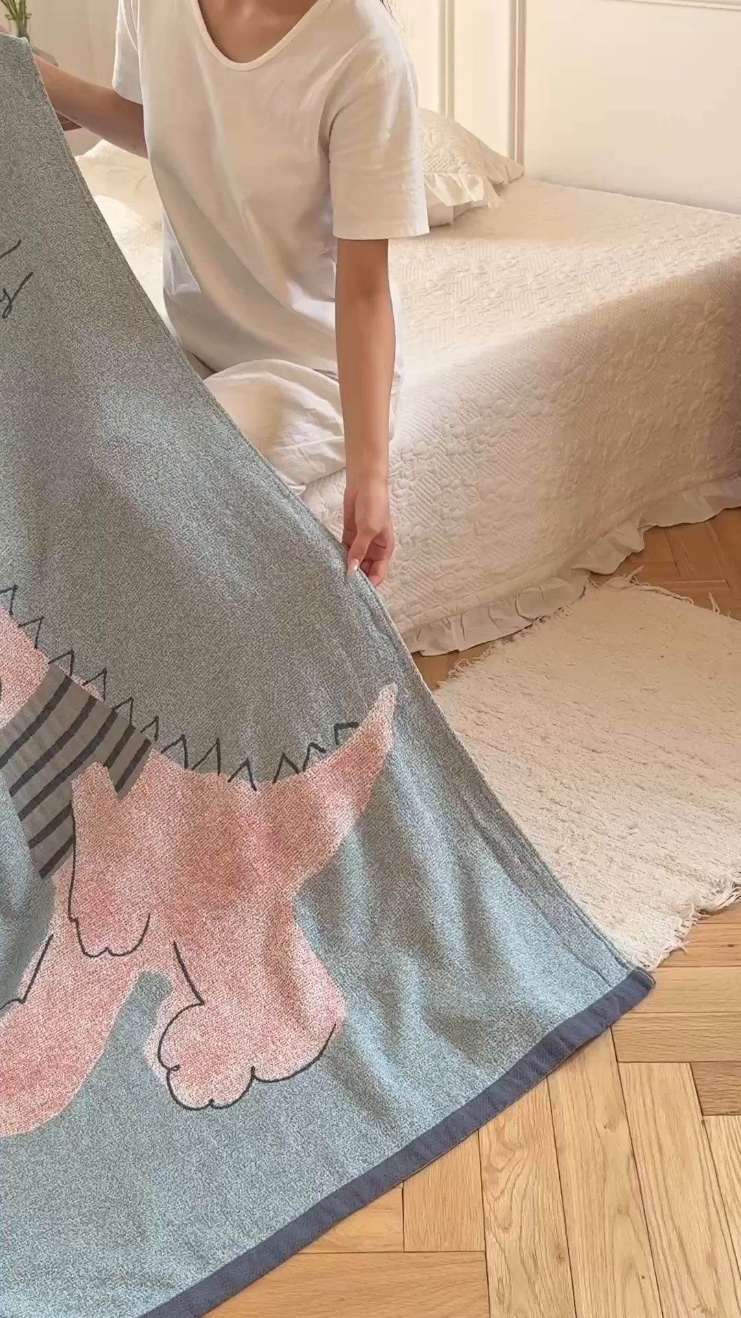 91家纺网 家纺一手货源 找家纺 沐瑟家纺 2025新款卡通A类全棉四层纱布浴巾加大毛巾-第二组 线条恐龙 80*160cm浴巾/条